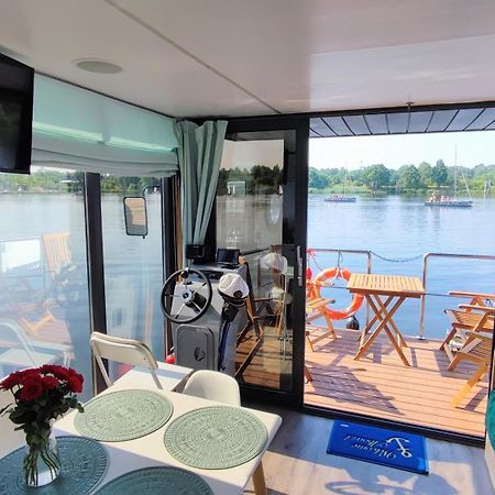 Apartamento Houseboat Water Boy apartament pływający dom na wodzie łódź Breslavia Exterior foto