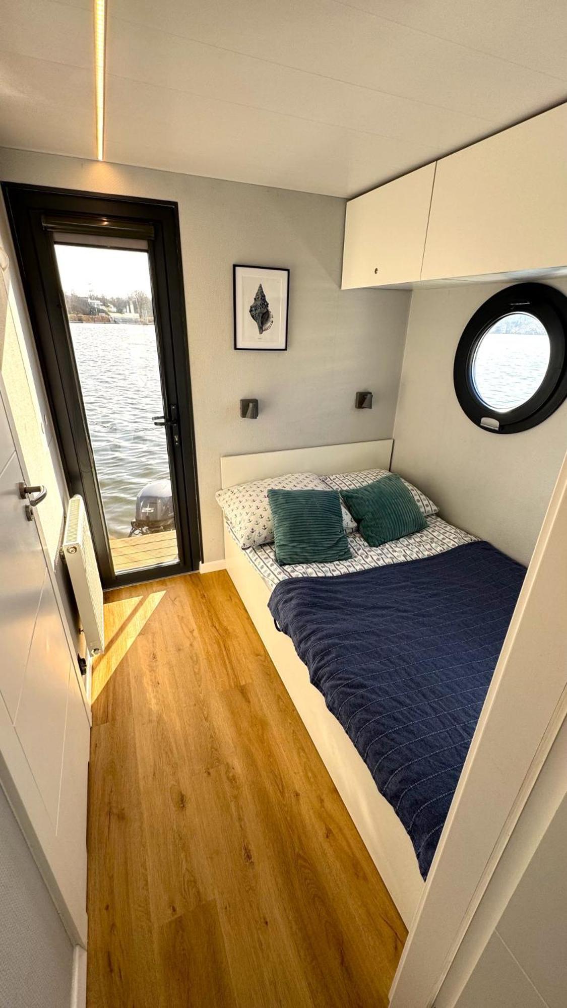 Apartamento Houseboat Water Boy apartament pływający dom na wodzie łódź Breslavia Exterior foto